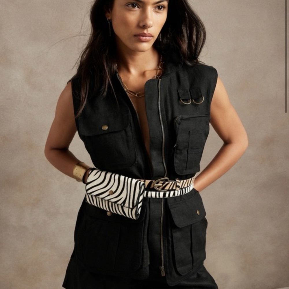 Banana Republic HERITAGE RIVER VEST in Black -sold out online, NWT!